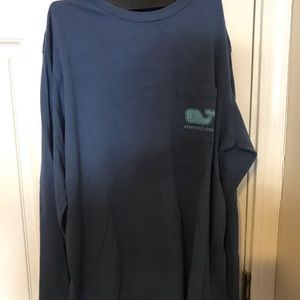 Men’s T-shirt (fits like a women’s medium)